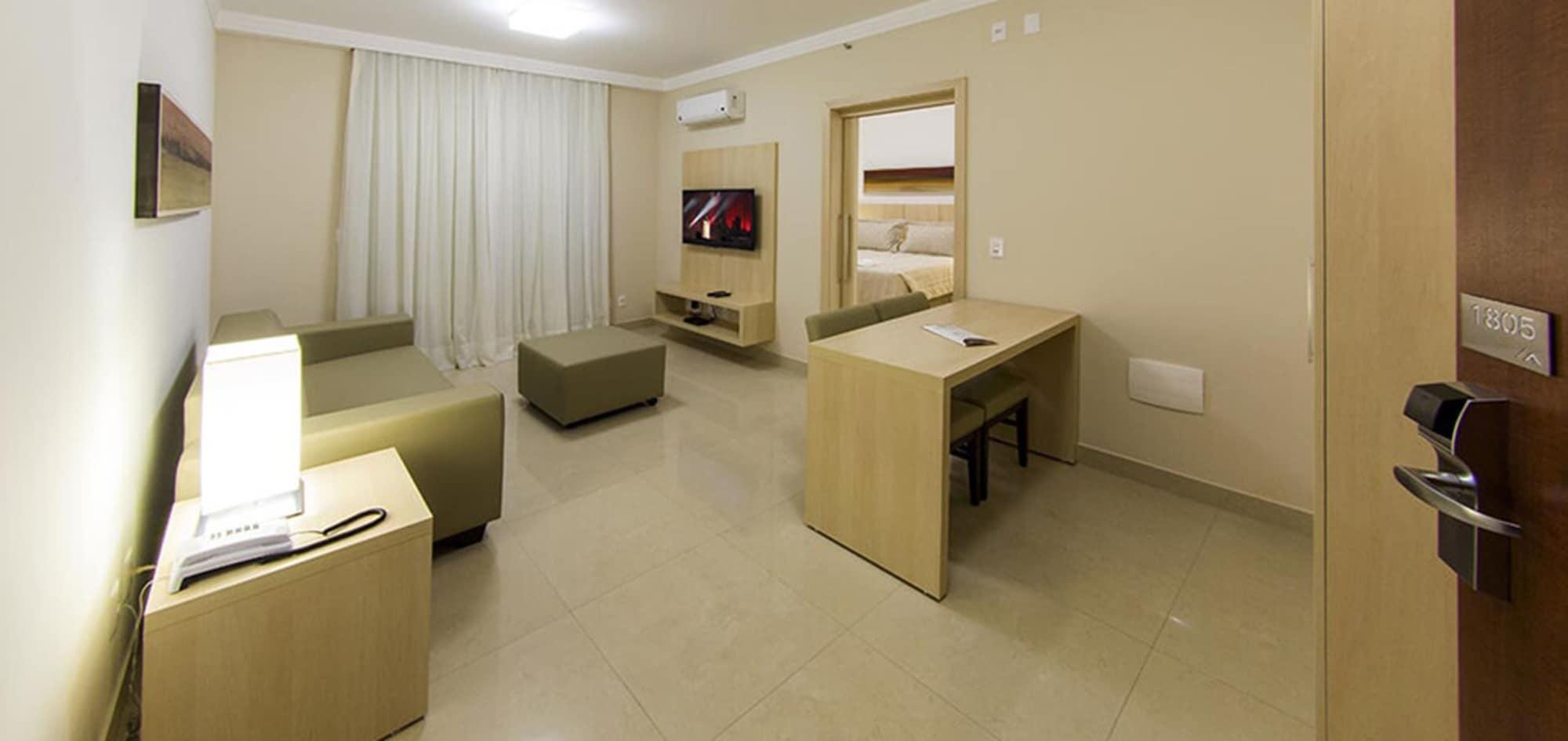Hotel Mont Blanc Premium Ribeirão Preto Buitenkant foto A typical hotel room