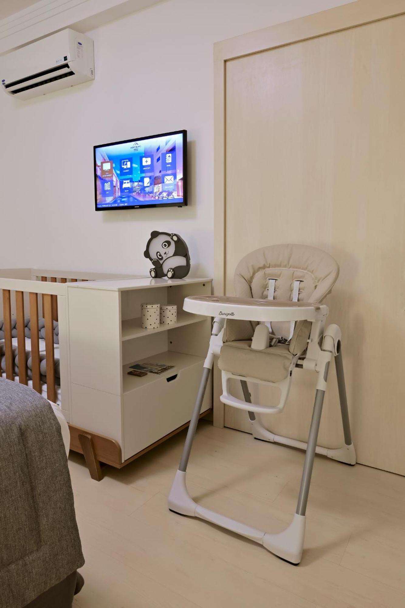 Hotel Mont Blanc Premium Ribeirão Preto Kamer foto A high chair