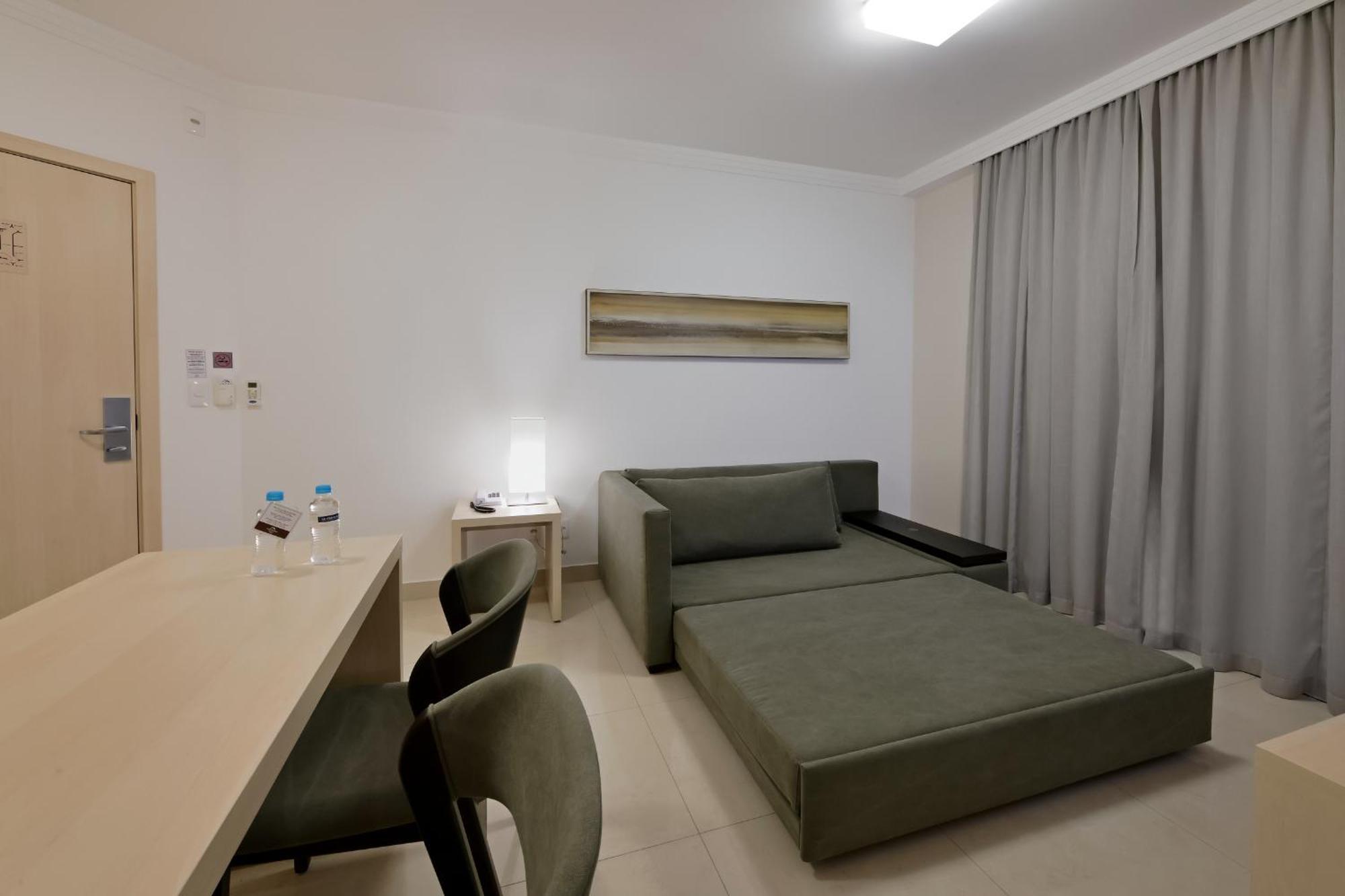 Hotel Mont Blanc Premium Ribeirão Preto Kamer foto A sofa bed