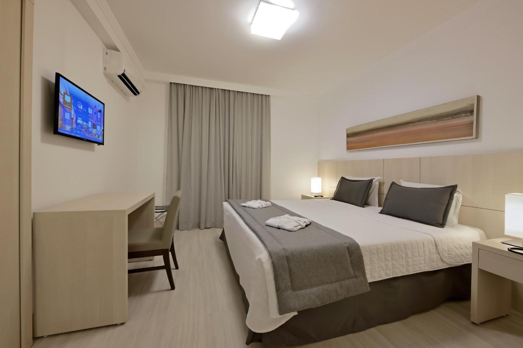 Hotel Mont Blanc Premium Ribeirão Preto Kamer foto A room at the hotel